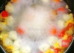 千禧果金针菇丸子汤的做法图解4