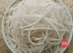 萝卜丝鲫鱼汤的做法图解2