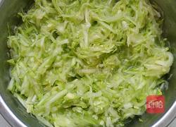 西葫芦饼的做法图解1