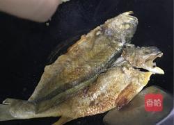 香柠煎黄花鱼的做法图解2