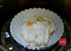 玫瑰牛奶炖花胶的做法图解1