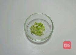 蒜苔炒蛋丝的做法图解2