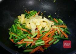 蒜苔炒蛋丝的做法图解5