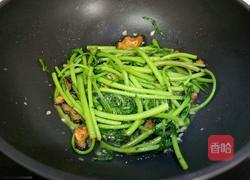 红极参炒茼蒿的做法图解7