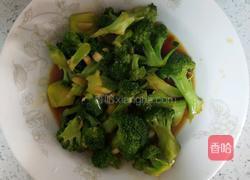 素炒西蓝花的做法图解7