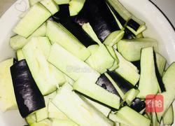 青椒茄子丝的做法图解1