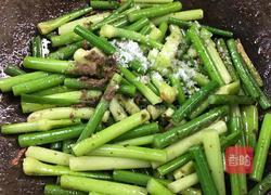 蒜苔炒猪肝的做法图解10