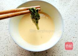 炸香椿鱼儿的做法图解5