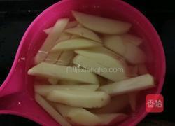 炸薯条的做法图解2
