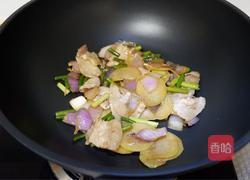 五花蒜苔土豆片的做法图解8