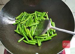 腊肉干煸豆角的做法图解8