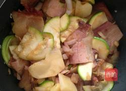 懒人电饭煲腊肉焖饭的做法图解15