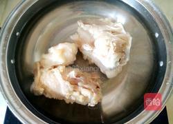 白萝卜炖大骨的做法图解3