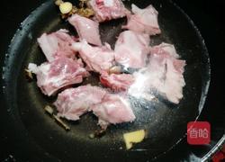 排骨汤面的做法图解3