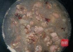 土豆炖鸡腿的做法图解2