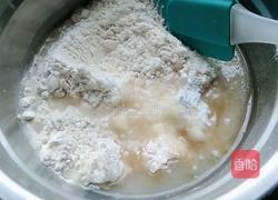 莲蓉蛋黄酥的做法图解1