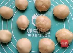 莲蓉蛋黄酥的做法图解8