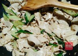 香菇酱烧腐皮的做法图解9