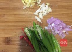 牛肉炒胡萝卜（芹菜、洋葱）的做法图解3