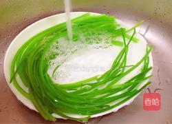 芹菜炝花生米的做法图解10