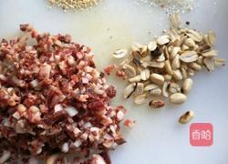 广味腊肠包的做法图解1