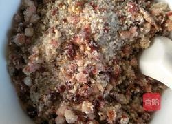 广味腊肠包的做法图解2