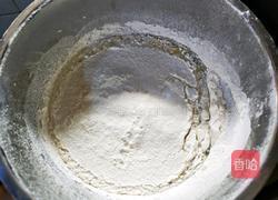 八寸心型戚风蛋糕的做法图解5