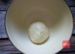 蛋黄酥的做法图解4