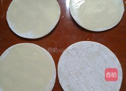葱油饼的做法图解2