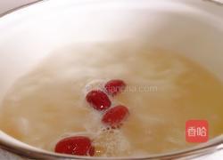 百合银耳莲子雪梨汤的做法图解5