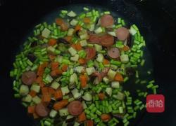 珍珠米炒饭的做法图解4