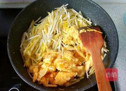 韭黄炒鸡蛋的做法图解8