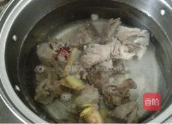 山药排骨汤的做法图解4