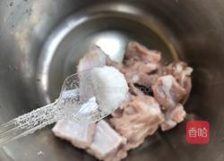 酸甜回甘的话梅排骨的做法图解3
