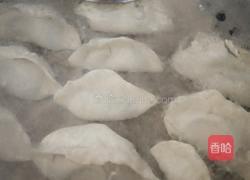 角瓜辣椒肉馅饺子的做法图解16