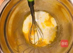 三色戚风蛋糕的做法图解4