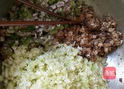 圆白菜馄饨的做法图解1