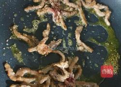 黑胡椒牛柳炒意面的做法图解2