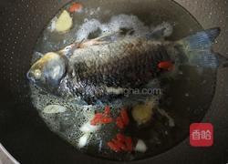 鲫鱼汤的做法图解5