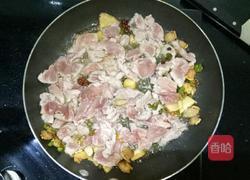 肉炒木耳的做法图解2