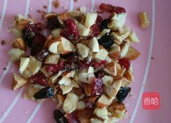 坚果曲奇饼干的做法图解1