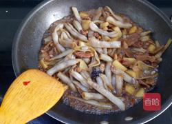 五花肉炖豆角的做法图解7