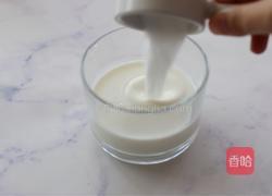 抹茶莓果冰饮的做法图解3