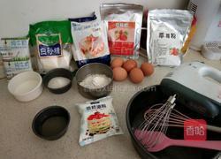 草莓蛋糕的做法图解1