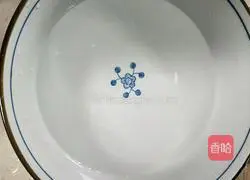 Illustration of making hand cake 3