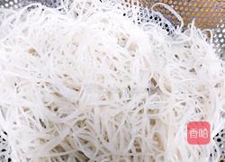 鹏鹏炒米粉的做法图解2