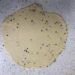 鸡蛋灌饼饼胚的做法[图]