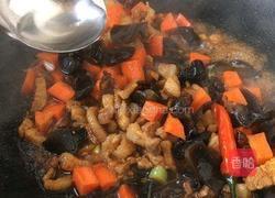 黑木耳肉丁蚕豆酥的做法图解7