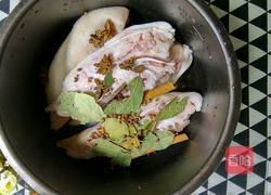 五香猪蹄的做法图解6