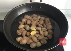 辣炒黄蚬子的做法图解2